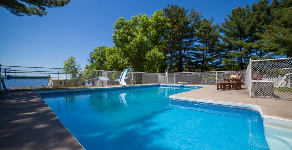 Greystone On Golden Lake Deacon Exterior foto